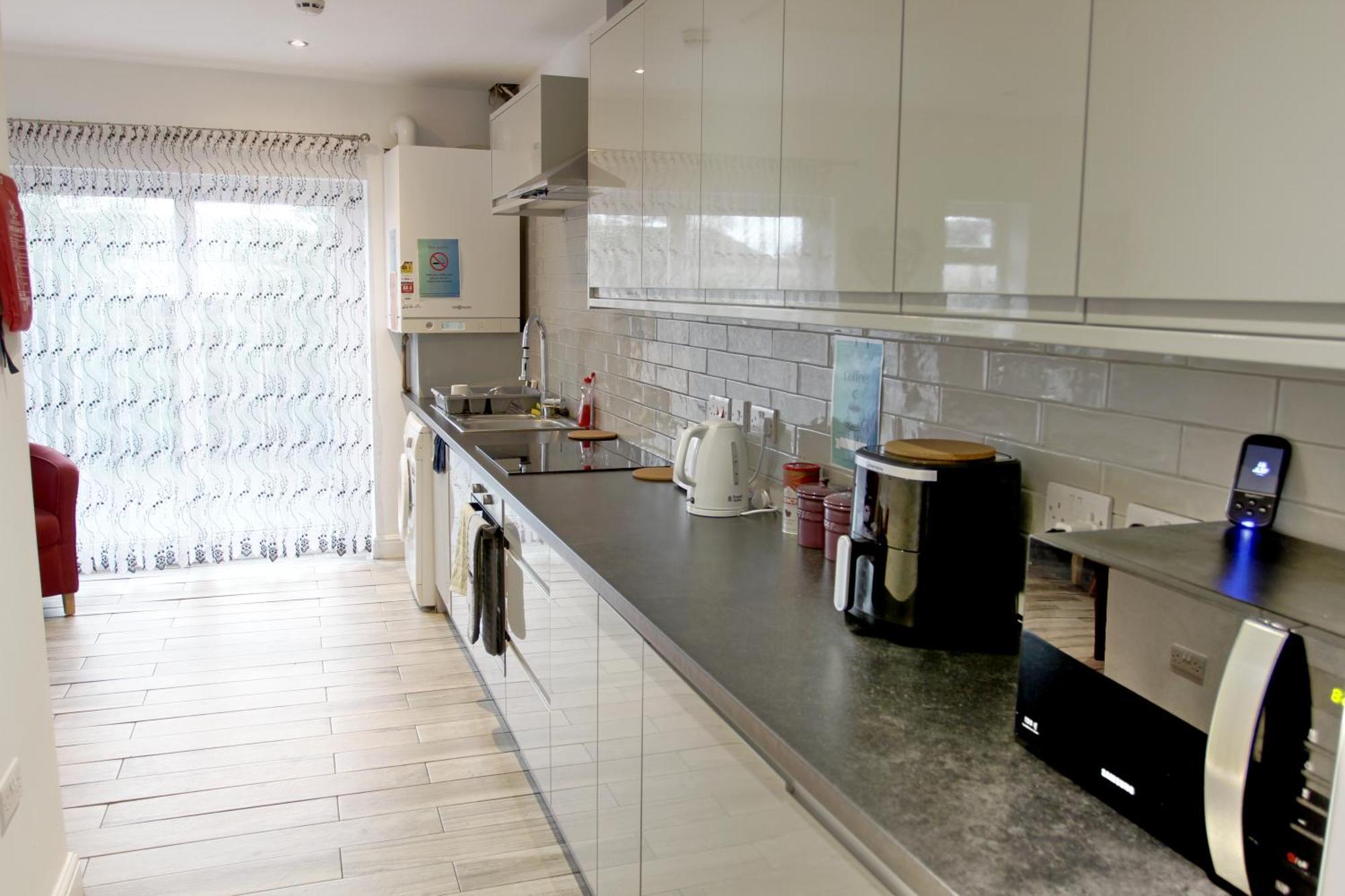 House Share With Few Ensuite Rooms Near Southmead Bristol Bagian luar foto