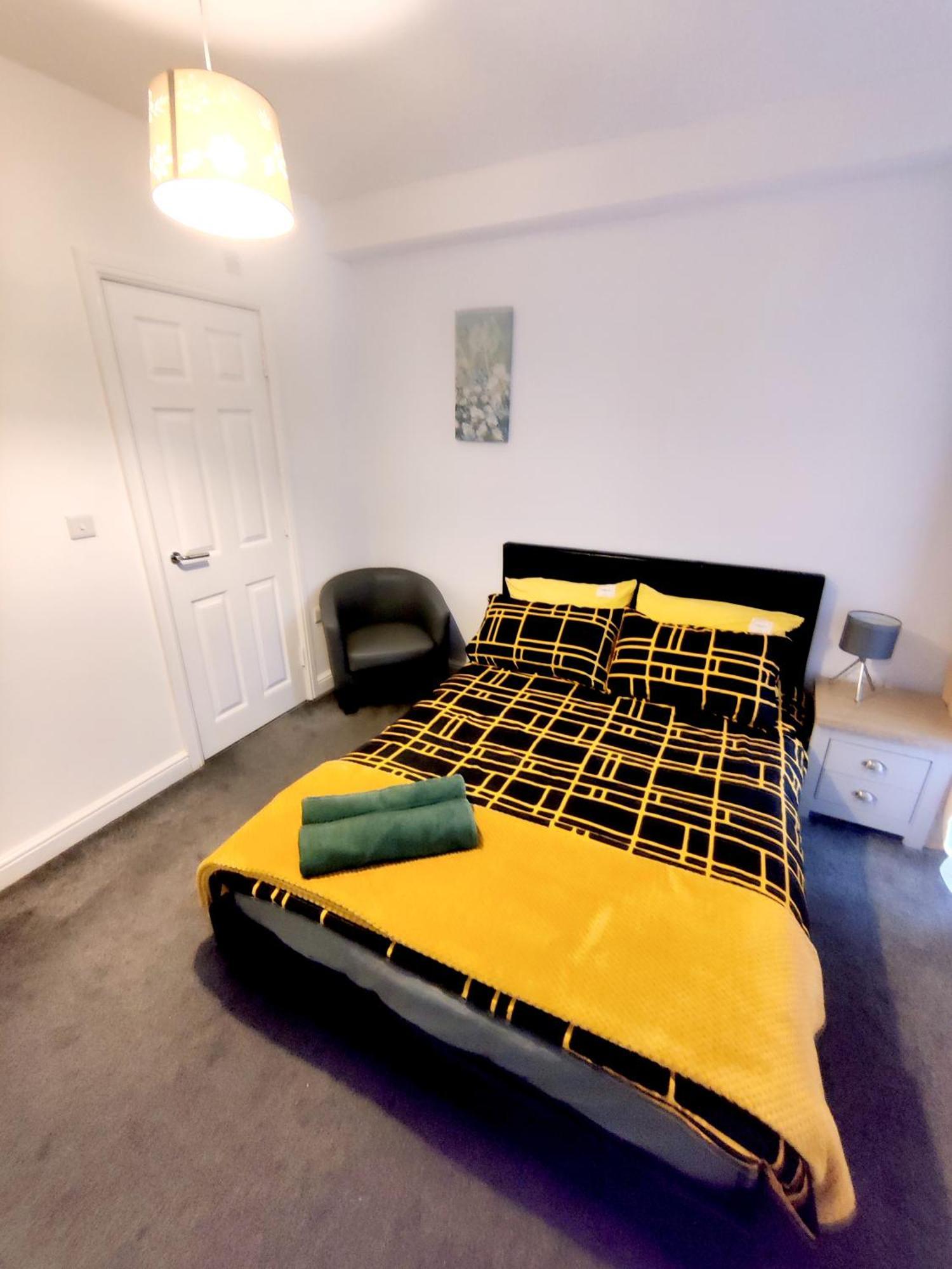 House Share With Few Ensuite Rooms Near Southmead Bristol Bagian luar foto