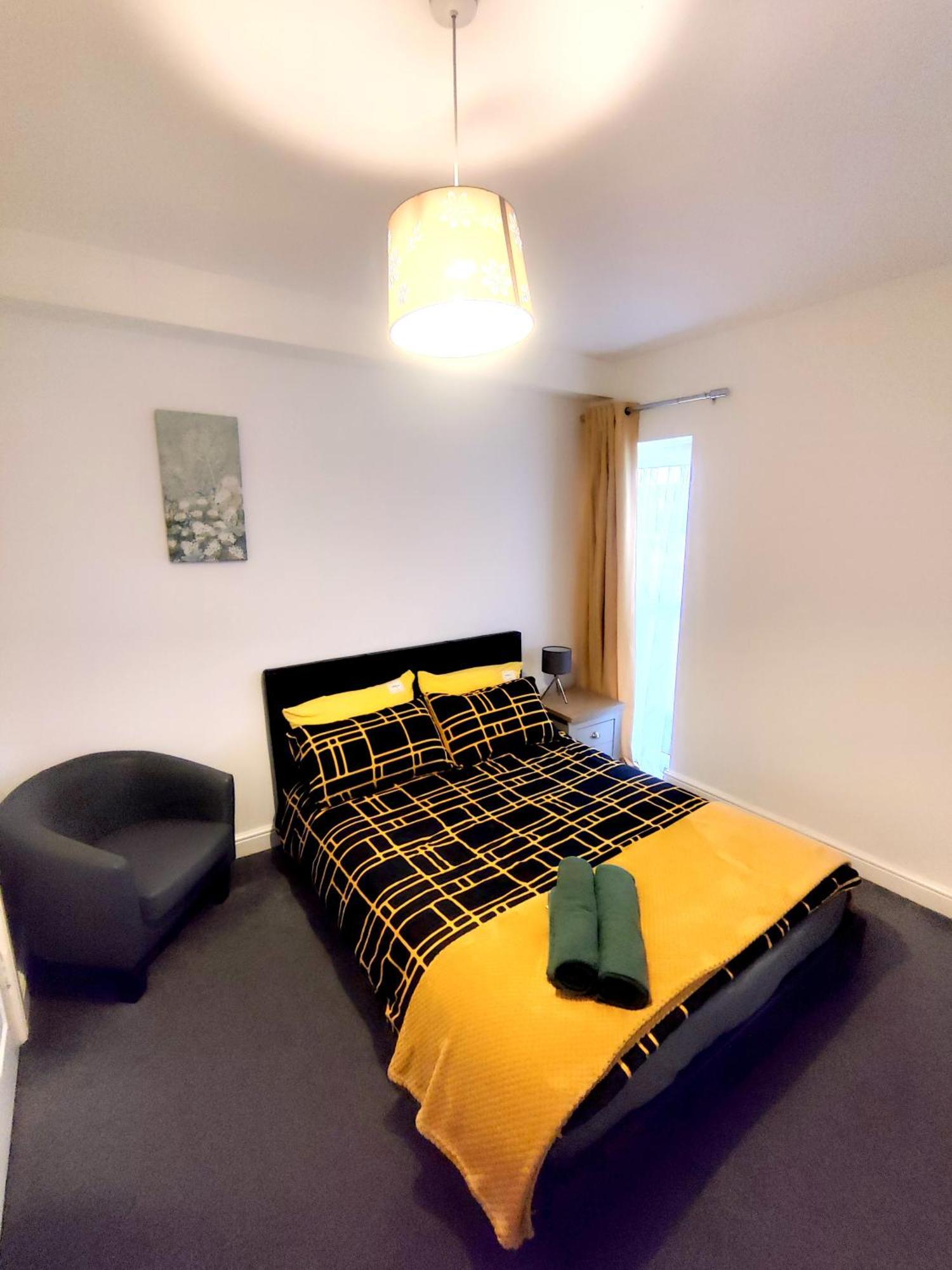 House Share With Few Ensuite Rooms Near Southmead Bristol Bagian luar foto