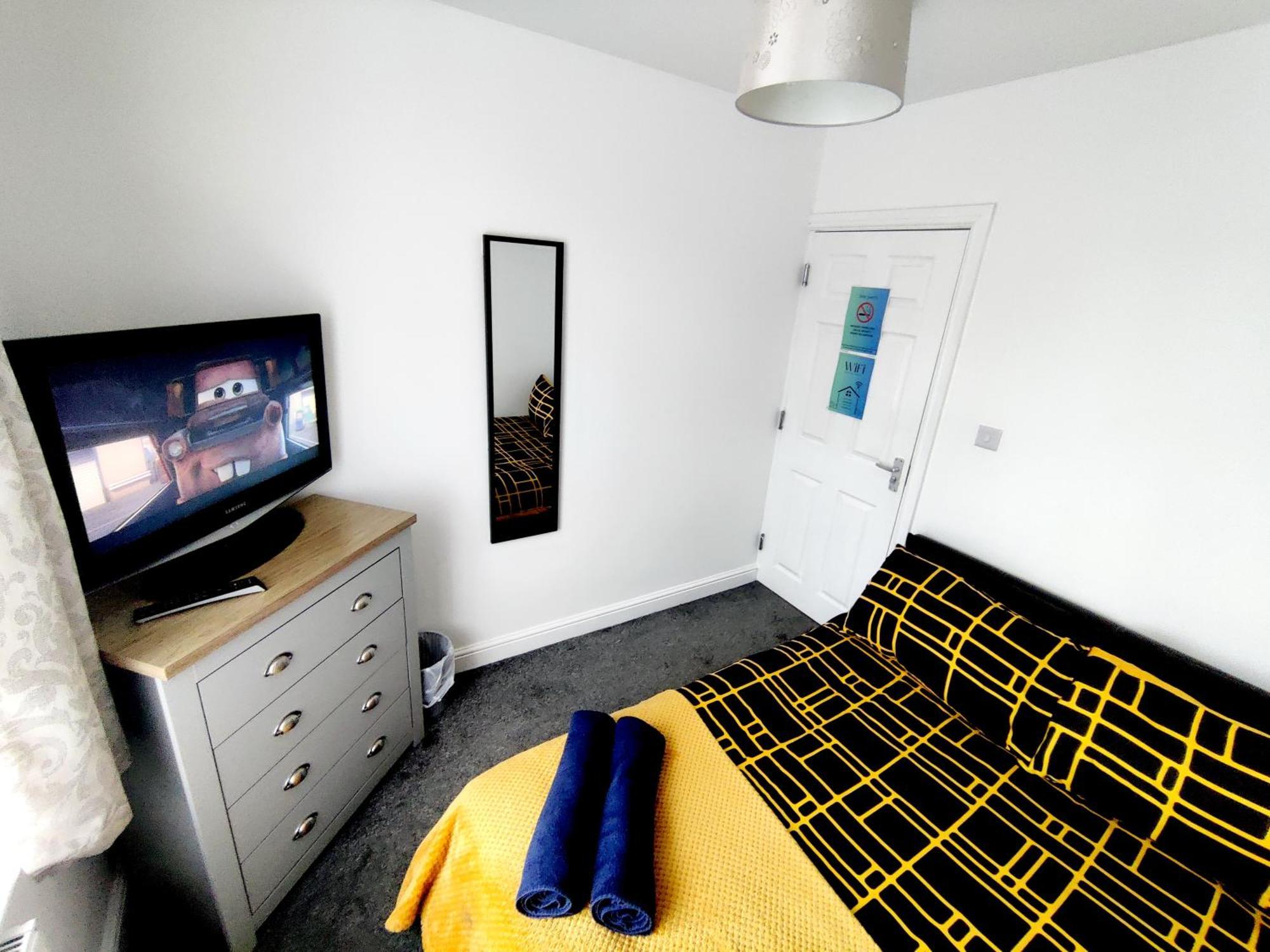 House Share With Few Ensuite Rooms Near Southmead Bristol Bagian luar foto