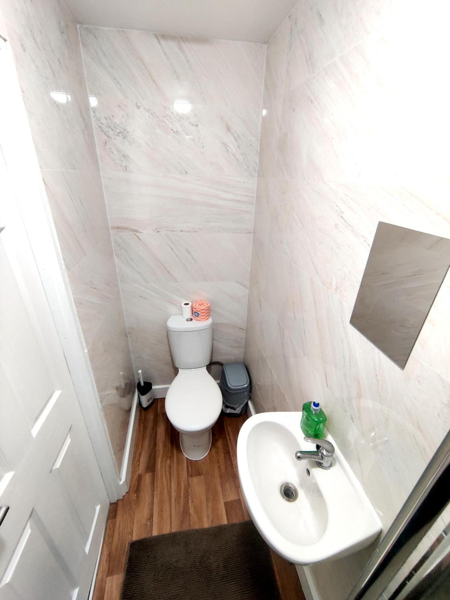 House Share With Few Ensuite Rooms Near Southmead Bristol Bagian luar foto