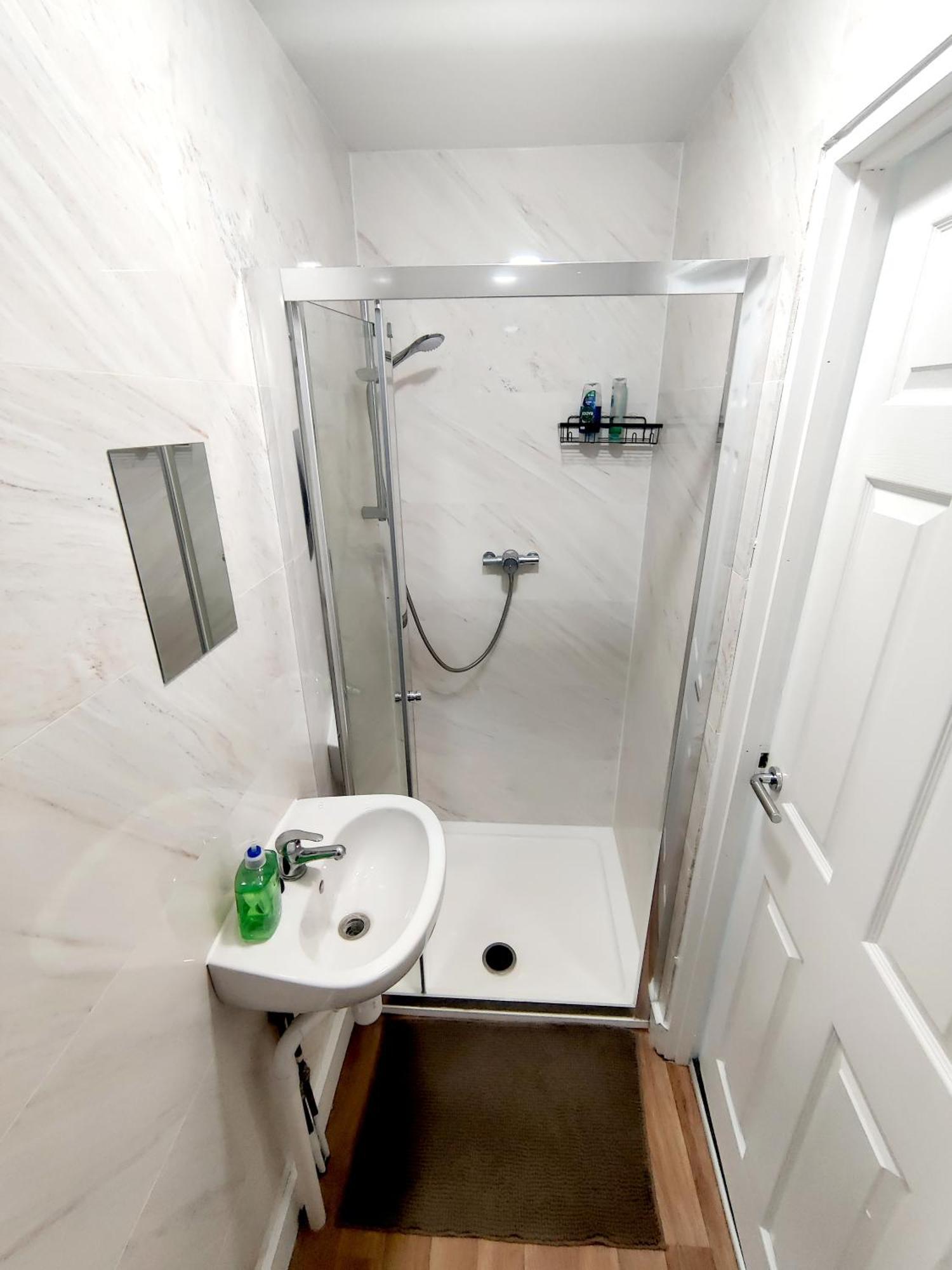 House Share With Few Ensuite Rooms Near Southmead Bristol Bagian luar foto